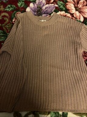 Jessica Simpson Ribbed Scoop Crew Sweater in Taupe Brown
